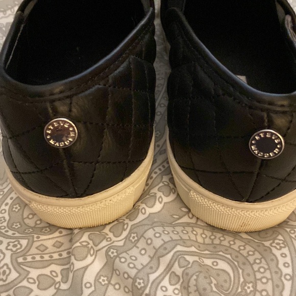 Ladies Steve Madden slip on shoes size 8 - Picture 3 of 7